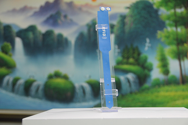 透明織嘜腕帶為什么會發黃？發黃的該怎么辦？